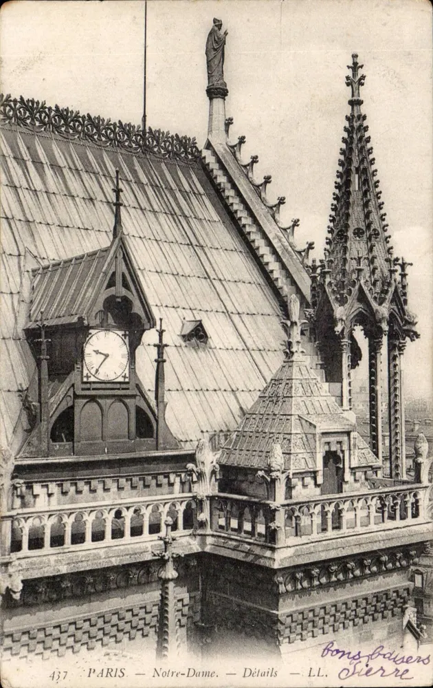 Paris — Notre-Dame — Detalhes — LL. Sierre - Frente