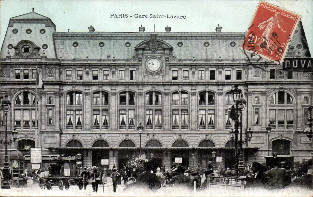 PARIS - Estação Saint-Lazare — vista do edifício com relógio — editor Duvau - Frente