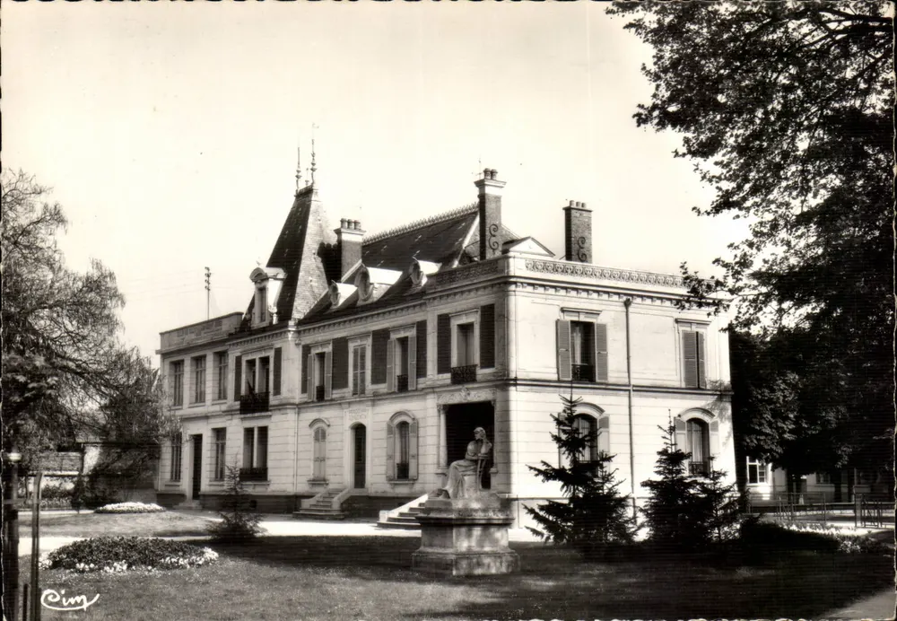 La Varenne (Seine) — Die Kindertagesstätte — Cim - Vorderseite