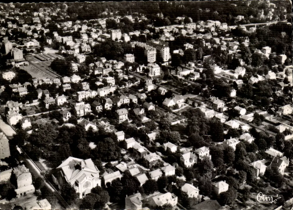 La Varenne-St-Hilaire (Seine) — Luftbild des Zentrums — Éditions Aériennes Combier, Mâcon - Vorderseite