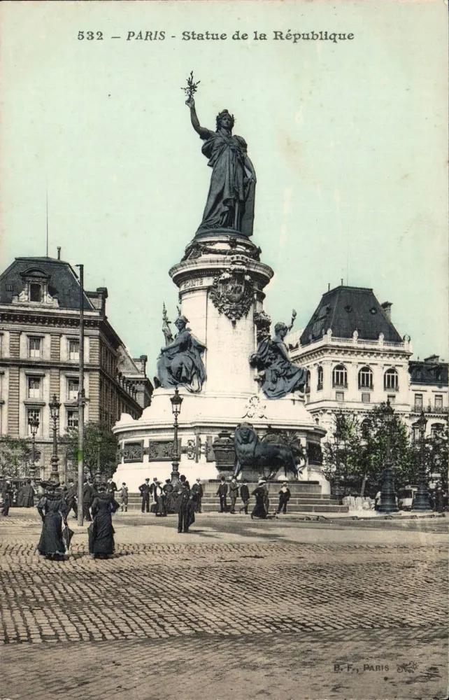 Estatua da República — Paris — B.F. Paris 532 - Frente