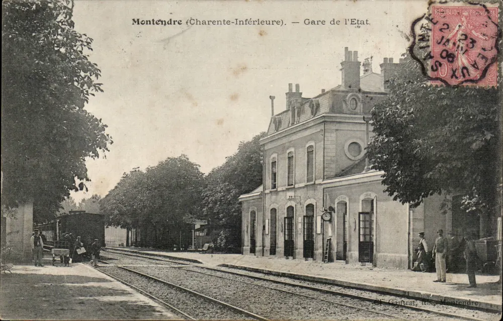 Montendre (Charente-Inférieure) — Estação de trem. — Editor: G. Gautrat, Montendre. - Frente