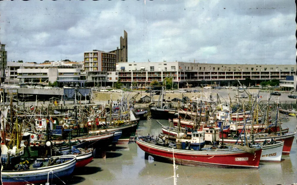 Il Port, il Front de Mer davanti al Casinò — Royan — M. Berjaud - Recto