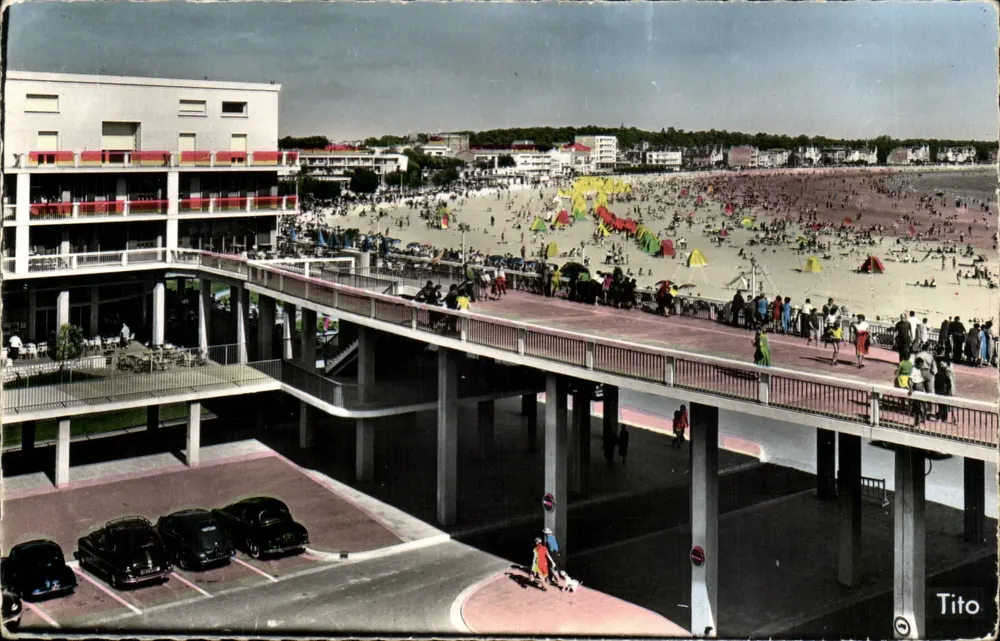 Royan, O Portal — A Praia — Tito - Frente