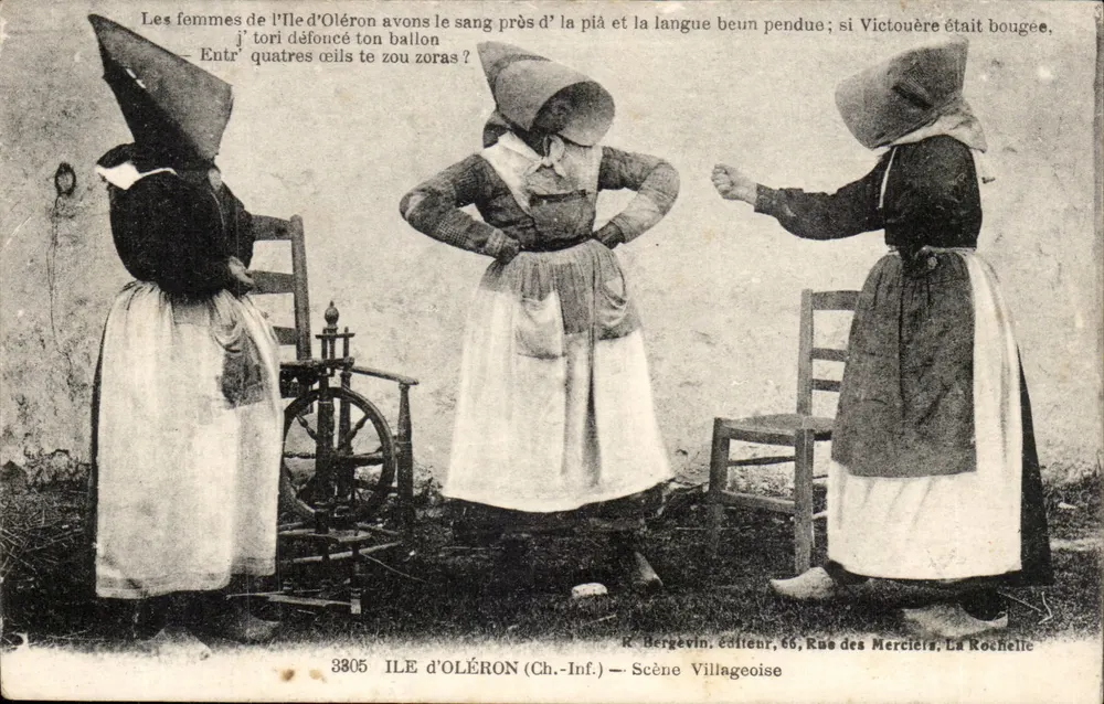 Frauen von Île d'Oléron — Dorfszene — R. Bergevin, Verlag, 66, Rue des Merciers, La Rochelle - Vorderseite