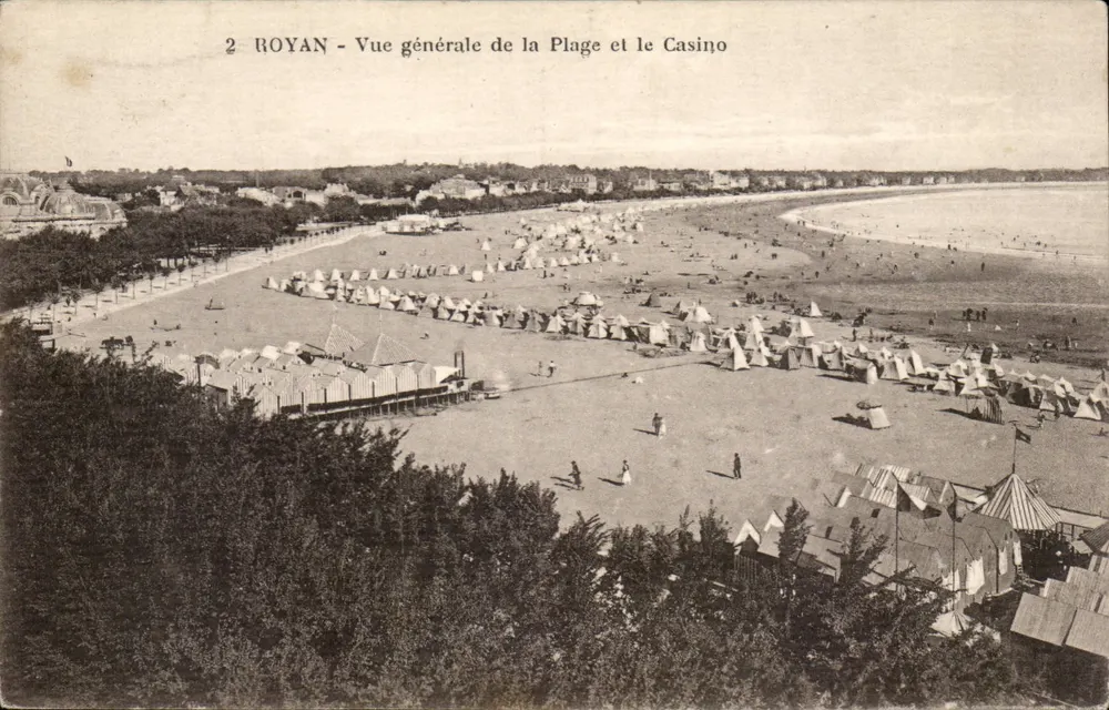 Royan — Allgemeiner Blick auf den Strand und das Casino - Vorderseite