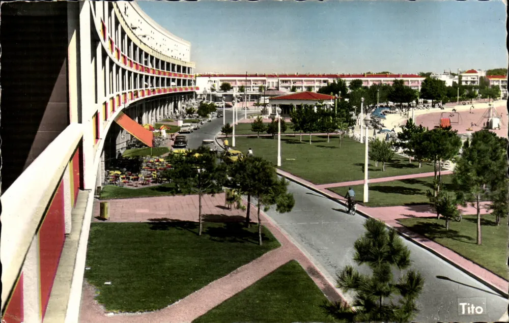 Royan — La spiaggia e i suoi giardini — Tito - Recto