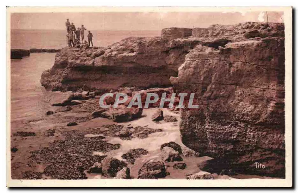 Die großen Felsen der Pierrières — Aussicht von der Küste — Tito - Vorderseite