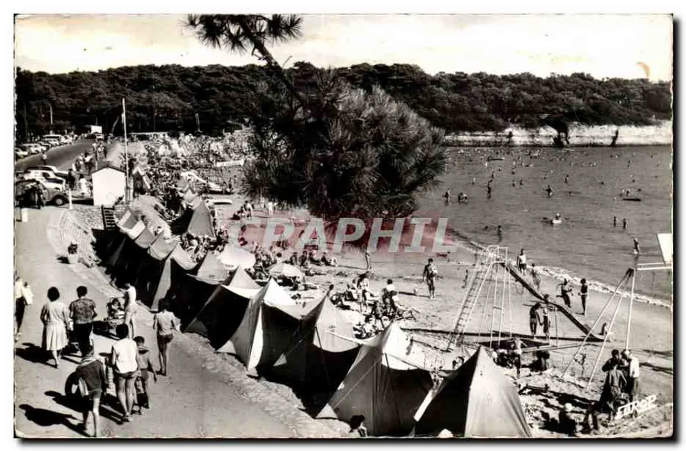 Vaux-Nauzan-sur-Mer — praia animada com tendas — Edição da Europa + Pierron - Frente