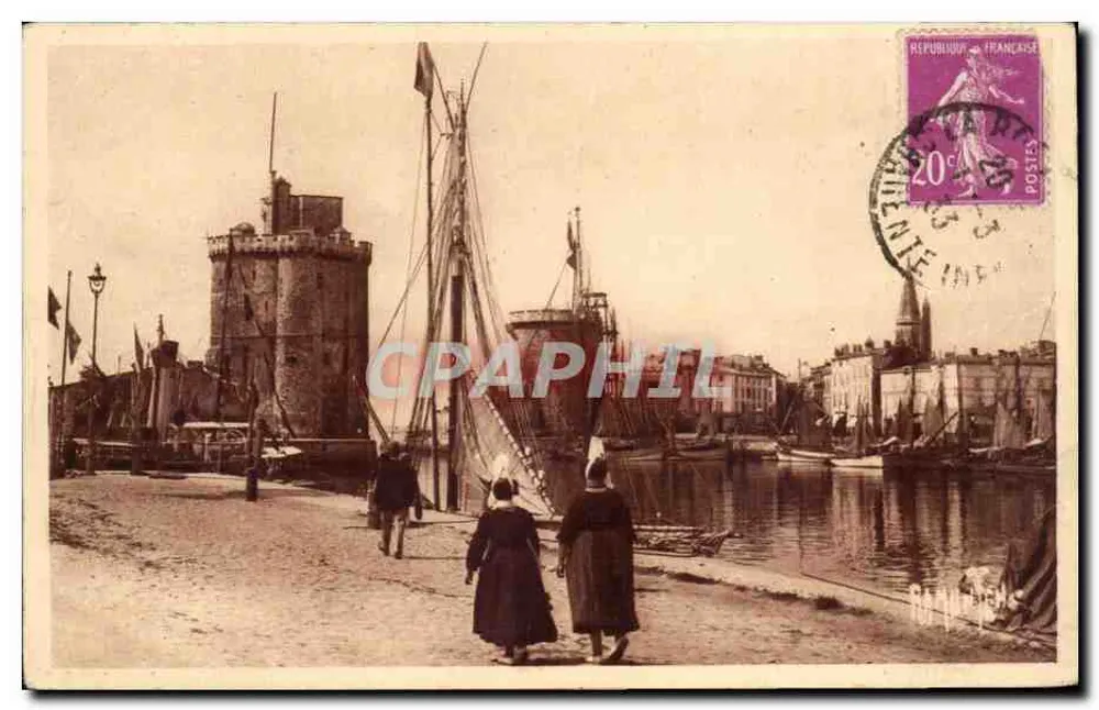 Saída do Porto de La Rochelle — Edições Artísticas Raymend Borgevin — n°3377 - Frente