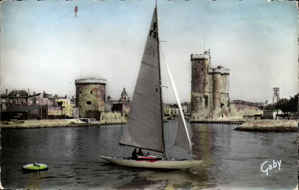 La Rochelle — Die Türme am Hafenmund — Gaby - Vorderseite