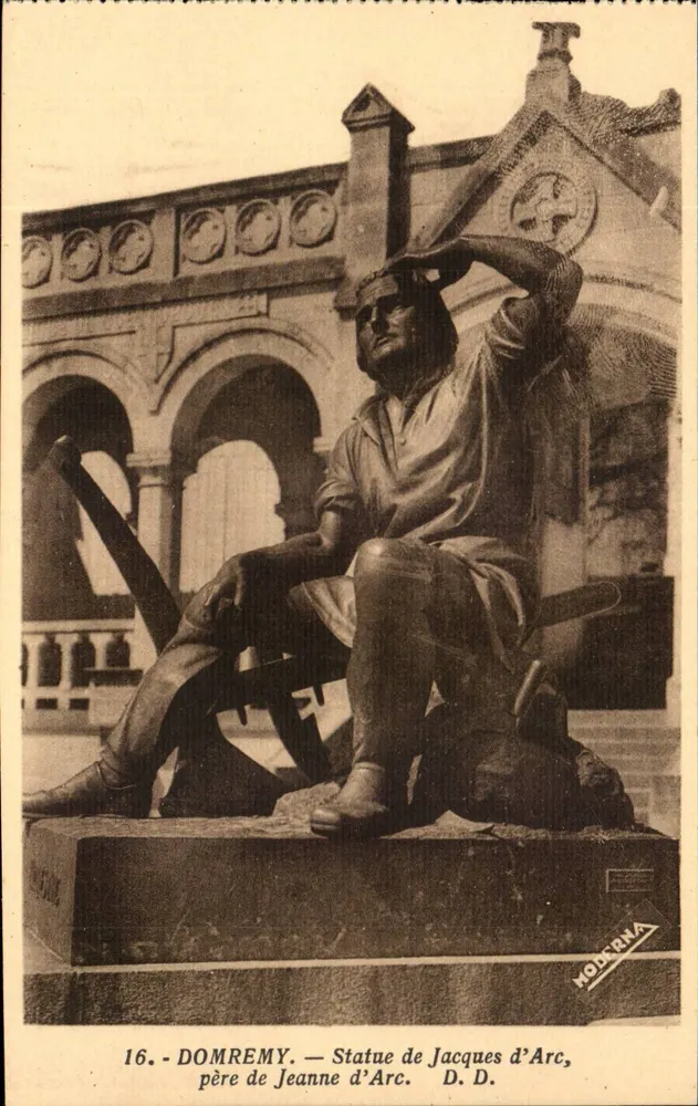 Domrémy — Statue des Jacques d'Arc, Vaters von Jeanne d'Arc — Moderne Ansichtskarte - Vorderseite