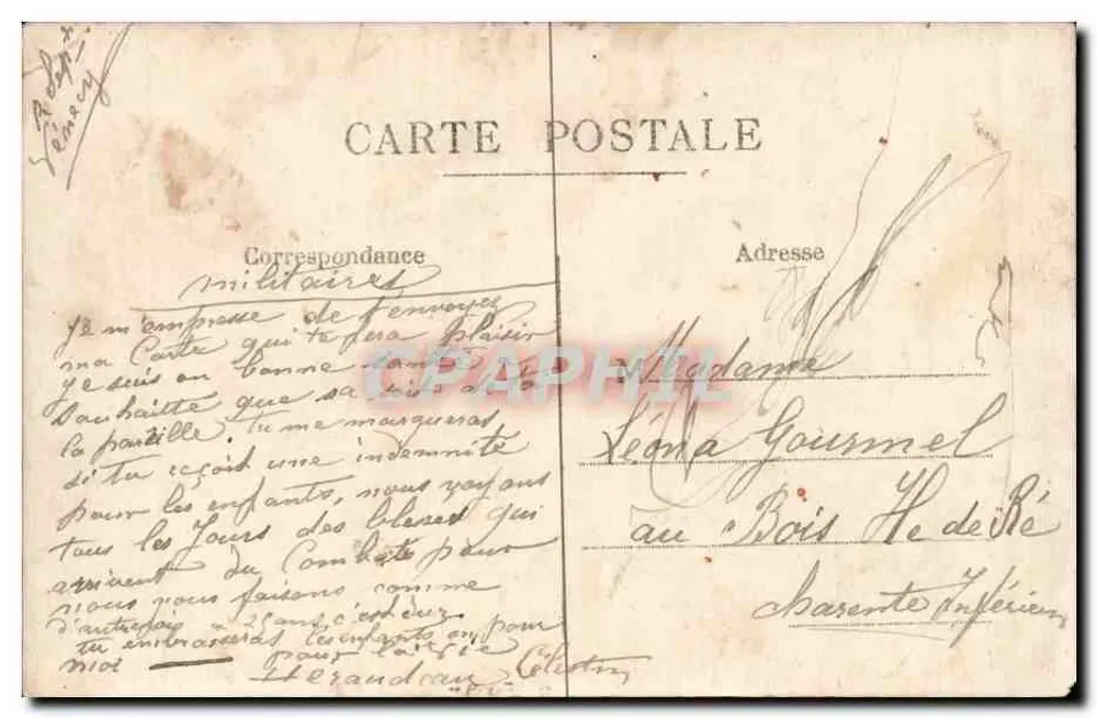 Groupe de soldats et civils — devant une maison ensoleillée — Carte postale militaire - Verso