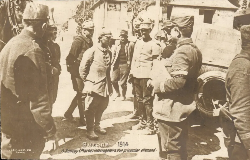 Verhör eines deutschen Gefangenen — Somepy (Marne) — J. Courcier Paris - Vorderseite