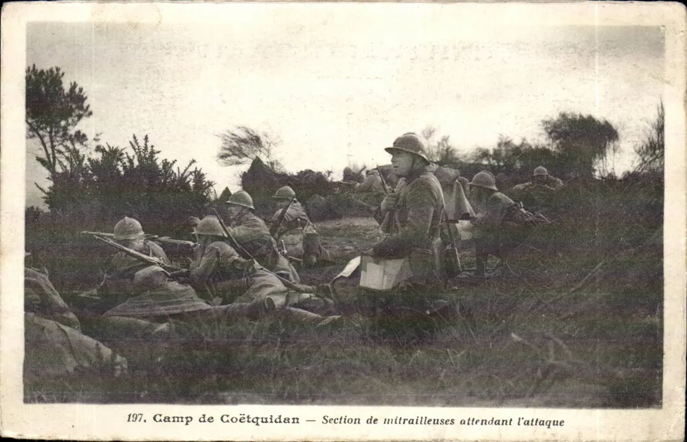 Camp de Coëtquidan — Maschinengewehrschwadron wartet auf den Angriff — Édition Morice, n°197 - Vorderseite