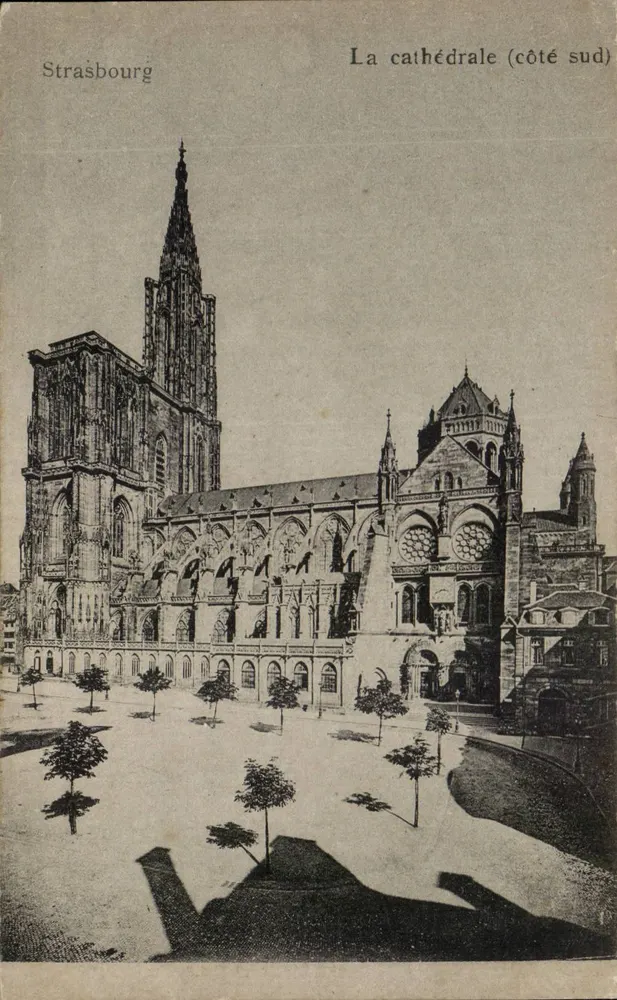 Estrasburgo — A catedral (lado sul) — Maison d'Art Alsacien, rua Gustave Doré - Frente