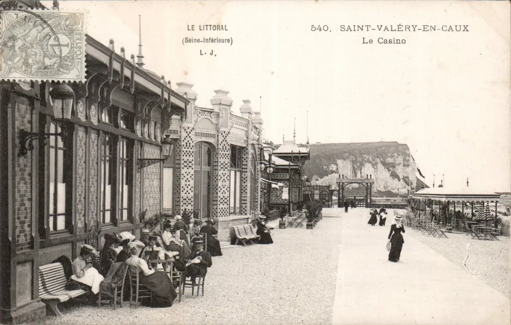 Saint-Valéry-en-Caux — O Casino — L. J. - Frente