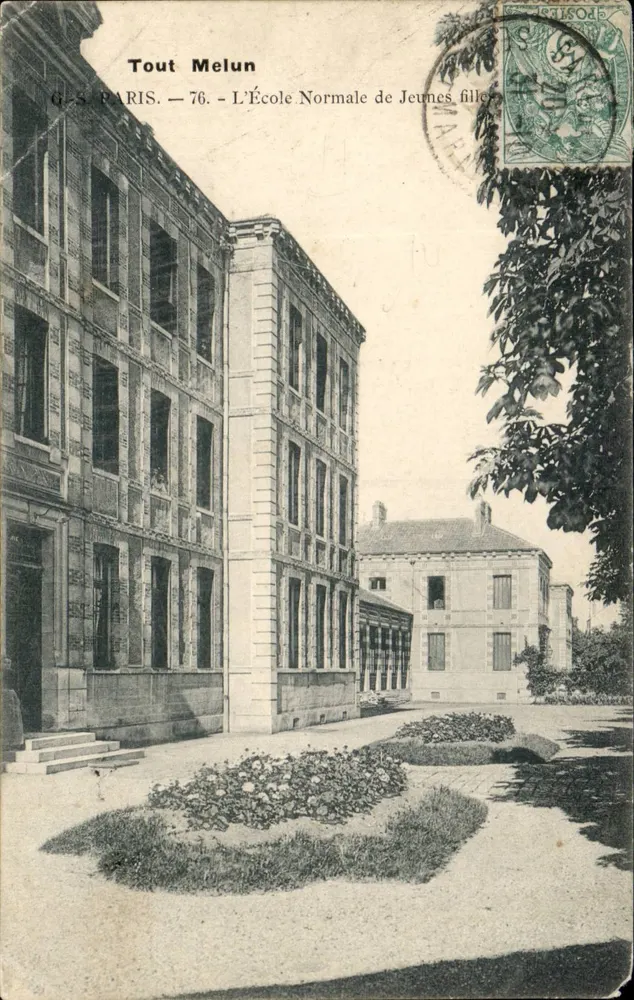 Ganz Melun — Die Normalschule für junge Mädchen — G.-S. PARIS. — 76. - Vorderseite