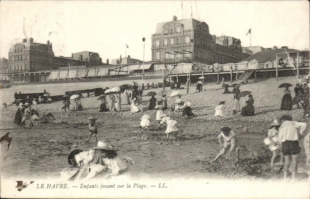 Le Havre — Kinder, die am Strand spielen — LL. - Vorderseite
