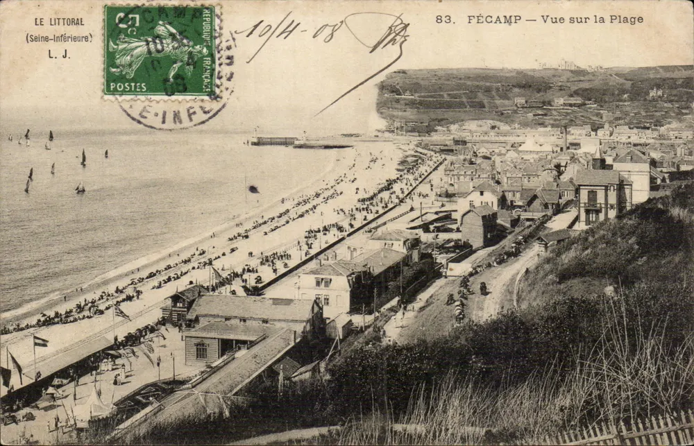 Fécamp — Vue sur la Plage — L. J. (n°83) - Frente