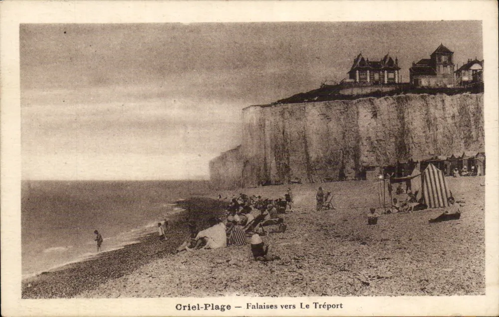 Criel-Plage — Falésias em direção a Le Tréport — Editor: CRIEL-PLAGE - Frente