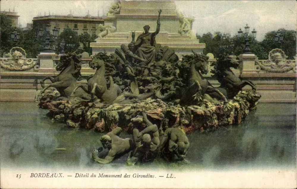 Bordeaux — Detail des Denkmals der Girondins — LL. - Vorderseite
