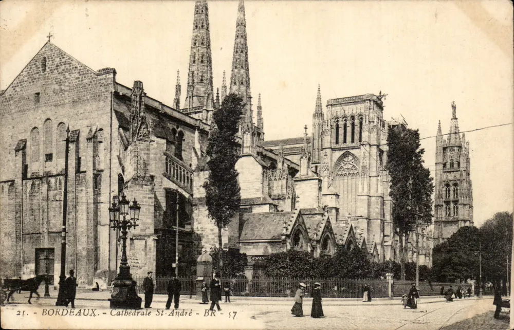Bordeaux — Catedral de São André — BR-57 - Frente