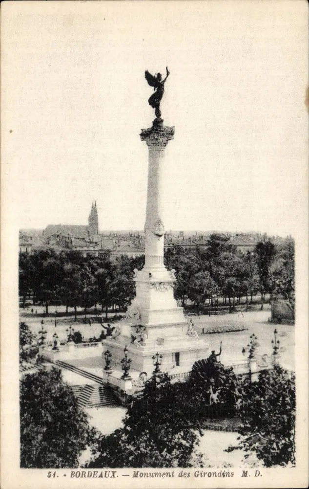 Bordeaux — Monument dos Girondins — M.D. — n°54 - Frente