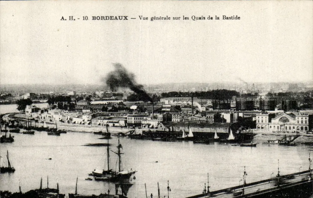 Bordeaux — Allgemeiner Blick über die Quais de la Bastide — A. H. - 10 - Vorderseite