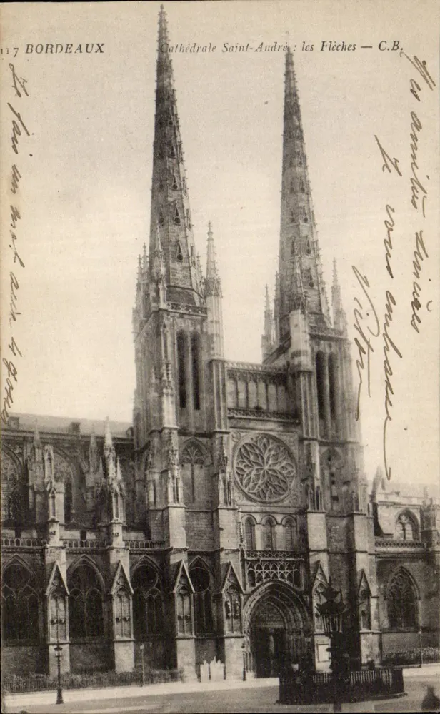Bordeaux — Catedral de São André: as Flechas — C.B. - Frente