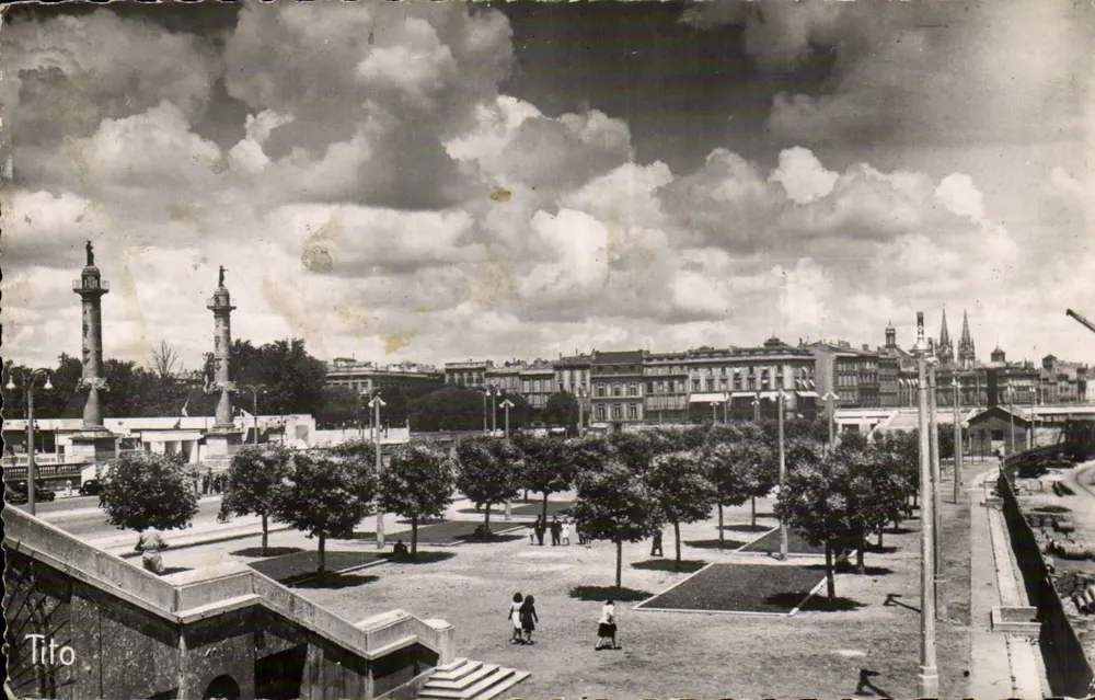 Les Terrasses des Quinconces — Bordeaux — editor M. Beriaud - Frente