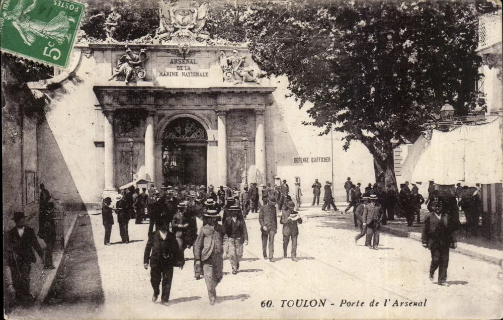 Toulon - Porta do Arsenal — Arsenal da Marinha Nacional — Defesa Daffichier - Frente