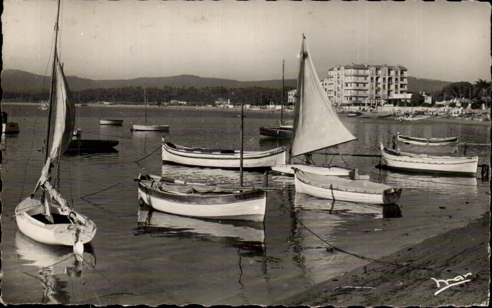 O Porto de Le Lavandou — vista de barcos a vela — Fotografia Verdadeira, Nice - Frente