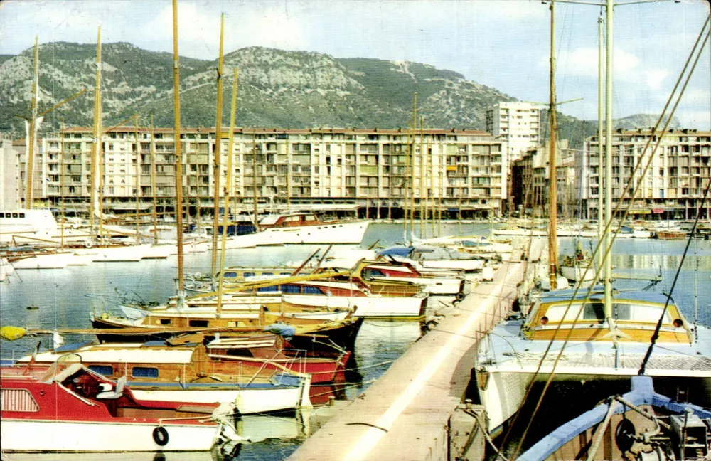 Freizeitboote und Quai Stalingrad — Toulon — Éditions Les Éditions A. & S. Bandol, N° 300-104 - Vorderseite