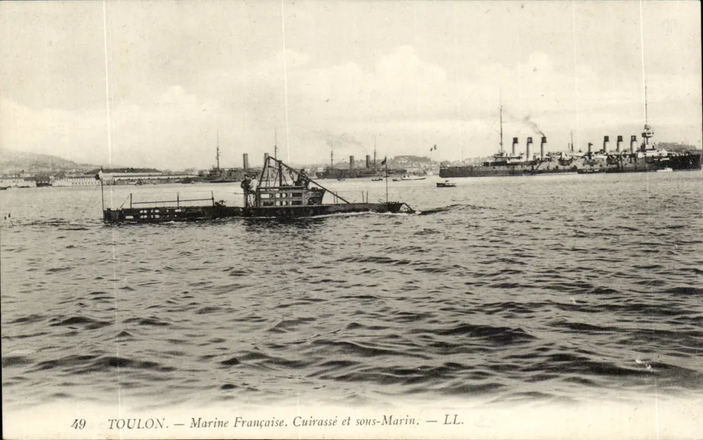 Toulon — Marine Française. Panzerkreuzer und U-Boot — LL. - Vorderseite