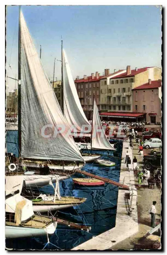 St-Tropez — Um canto do Port — Café-Tobac do Port - Frente