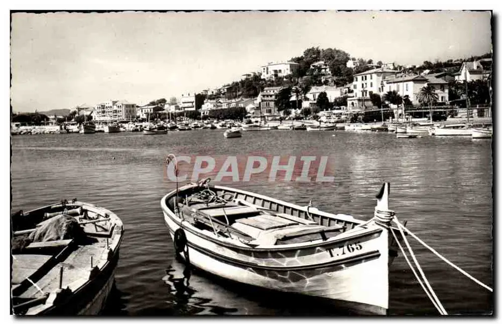 Le Lavandou (Var) — Ansicht vom Hafen — Edition AJAX - Vorderseite