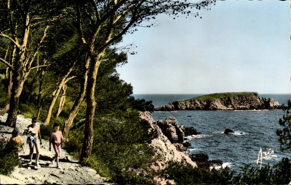 Insel Rousse vom Grovières aus gesehen — Bandol, Côte d'Azur — Editions Aries - Vorderseite
