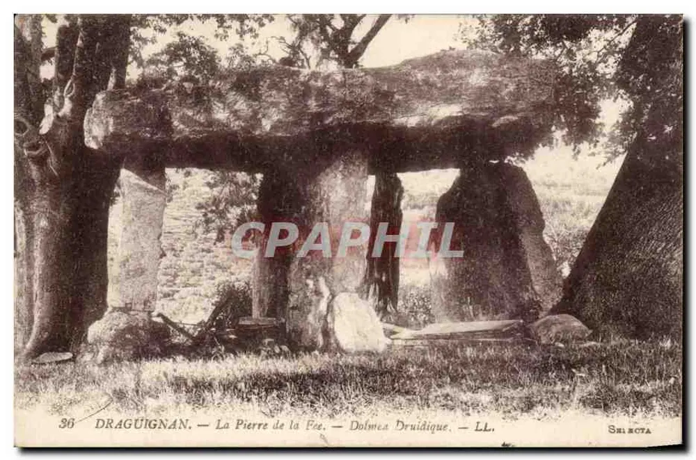 Draguignan — A Pedra da Pée — Dolmen Druidico — LL - Frente