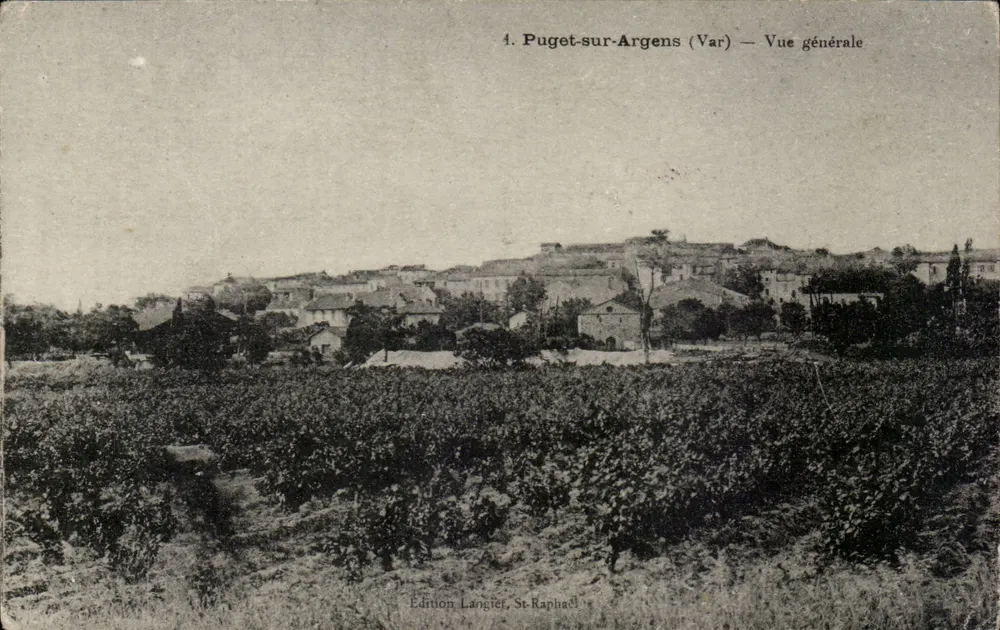 Puget-sur-Argens (Var) — Vista geral — Edição Langié, St-Raphaël - Frente