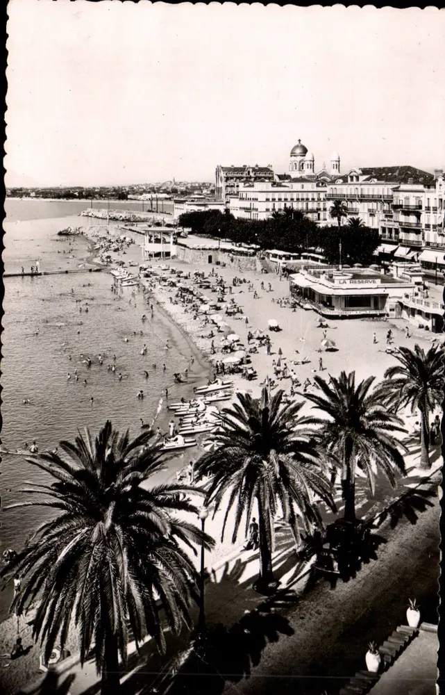 Praia de Saint-Raphaël — vista aérea — La Réserve - Frente