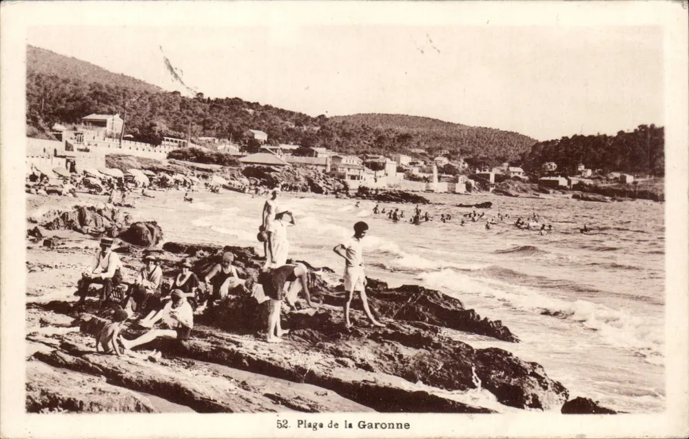 Praia da Garonne — vista de banhistas e paisagem costeira — editor não identificado, n° 52 - Frente