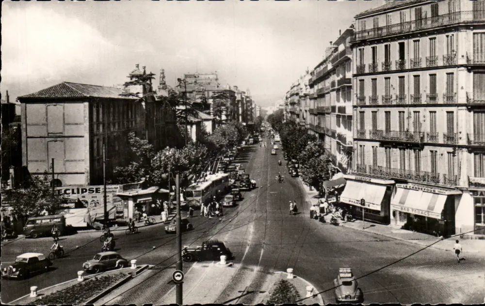 Vista da Praça Noël Blache em Toulon — Éditions du Globe, Paris - Frente