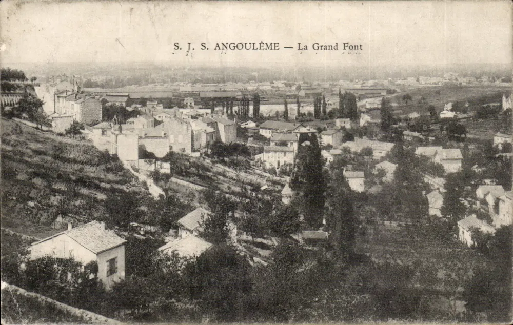 S. J. S. ANGOULÈME — Widok na La Grand Font - Awers