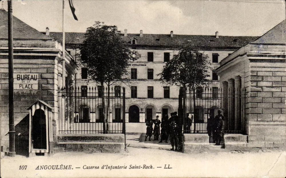 Angoulême — Caserne de Infantaria Saint-Roch — LL. — N° 107 - Frente