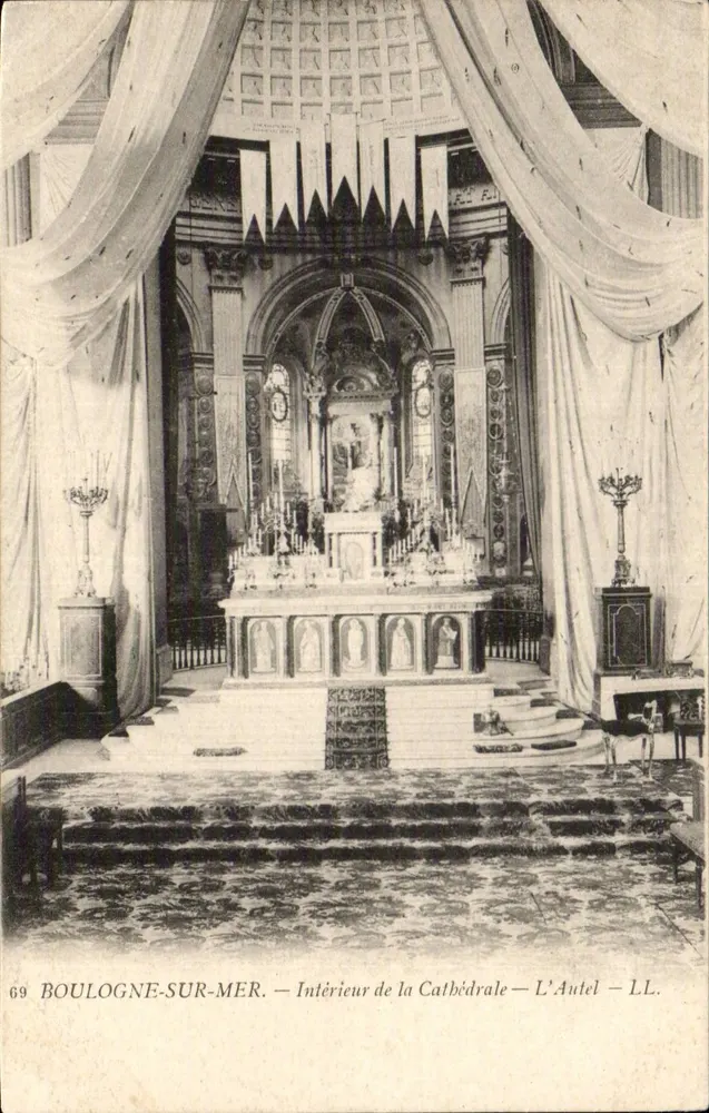 Boulogne-sur-Mer — Innenansicht der Kathedrale — Der Altar — LL. — N° 69 - Vorderseite