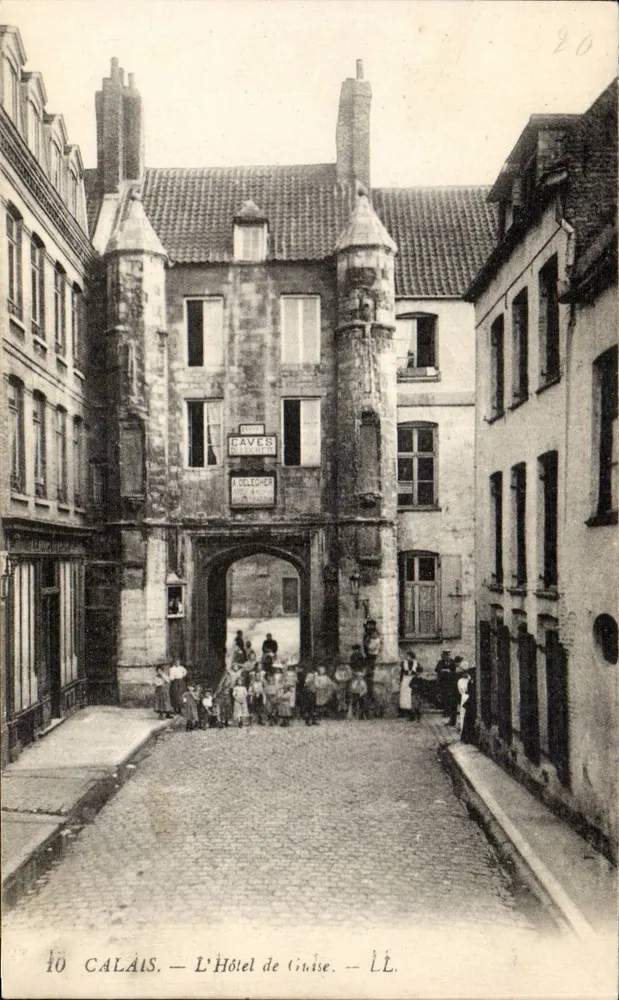 Calais — O Hotel de Guise — Lévy Fils & Cie, Paris - Frente