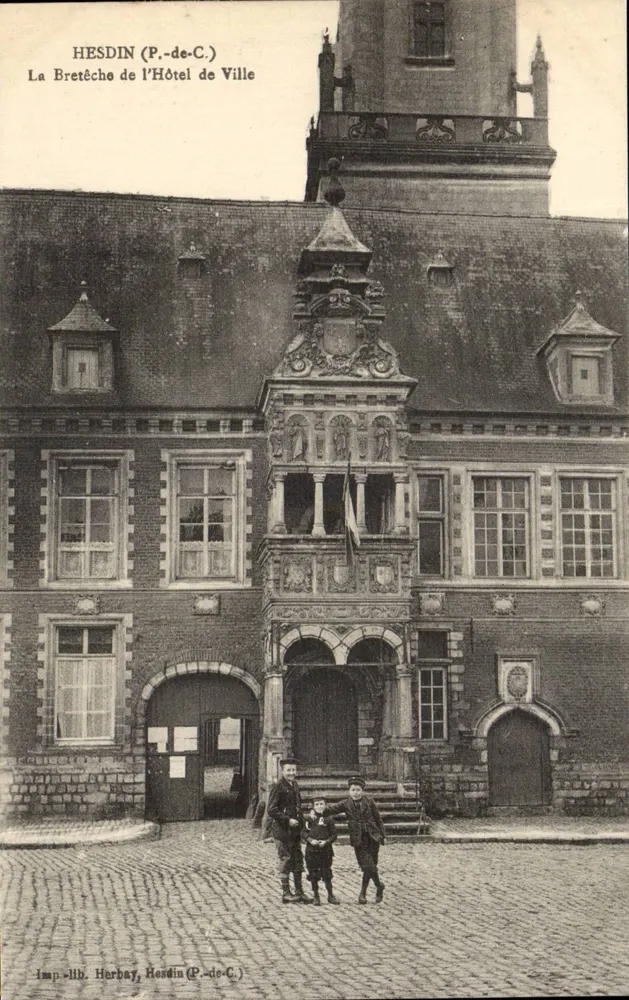 Hesdin (P.-de-C.) — Die Bretèche des Rathauses — Imp. H. Herbay, Hesdin (P.-de-C.) - Vorderseite