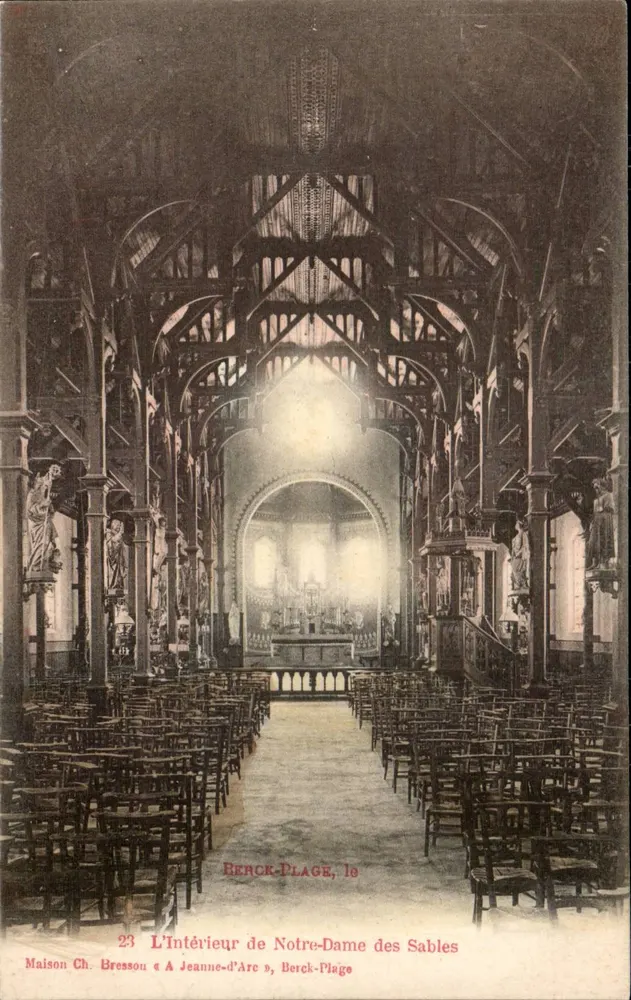 O Interior da Igreja de Nossa Senhora dos Areias — Berck-Plage — Casa Ch. Bresson & A Jeanne-d'Arc, n°23 - Frente