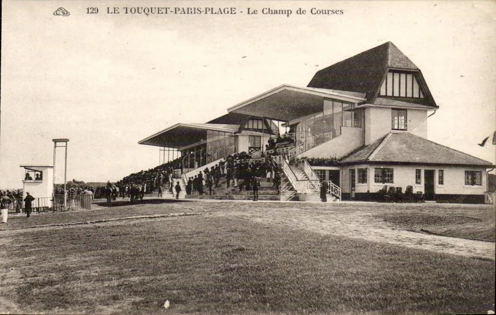 Le Touquet-Paris-Plage - O Campo de Corridas — Académie des Arts Photographiques, Strasbourg - Frente